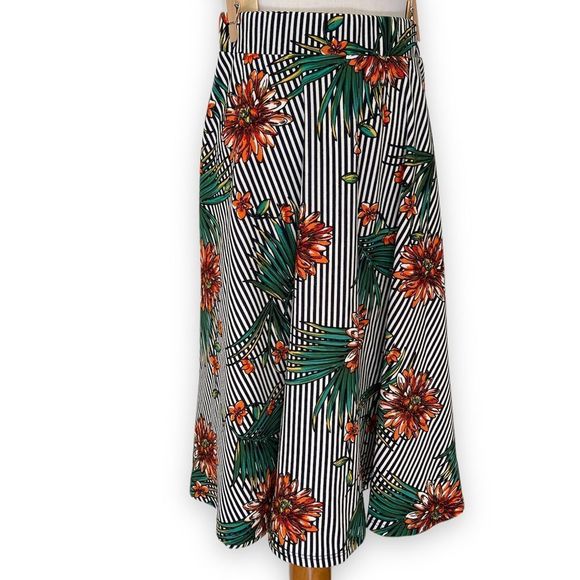 Faith and Joy skirt, size XS - Picture 3 of 5